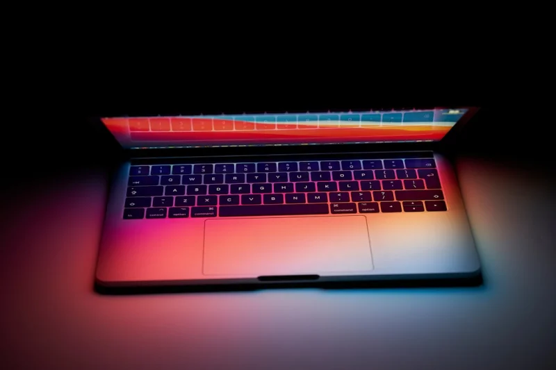 בזכות ה-MacBook Neo המשתלם ,אפל צפויה לעקוף את דל ?