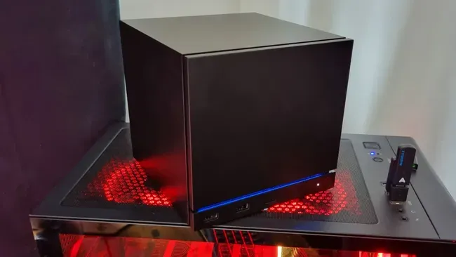 תור ההזמנות של Steam Machine אמור להדביק את הפער עד סוף 2026, כך לפי Valve